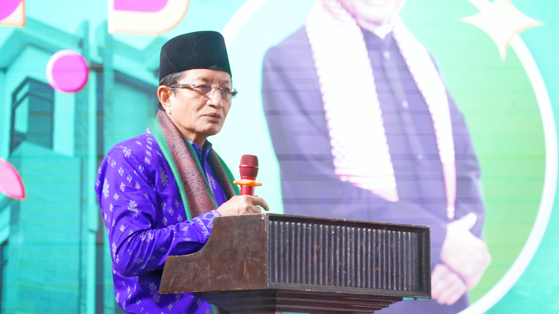 Menag memberikan pidato dan sambutan