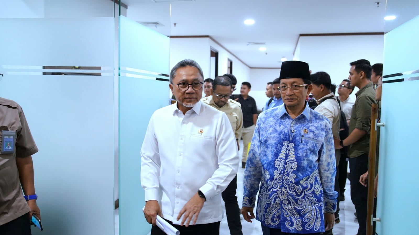 Menko Pangan Zulkifli Hasan (kiri) dan Menteri Agama Nasaruddin Umar (kanan)
