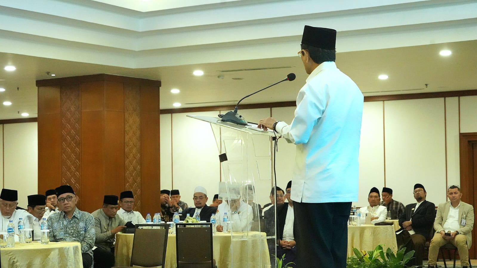 Menag menjelaskan bahwa AI sangat unggul dan cepat dalam transfer of knowledge, namun mustahil bisa transfer of value