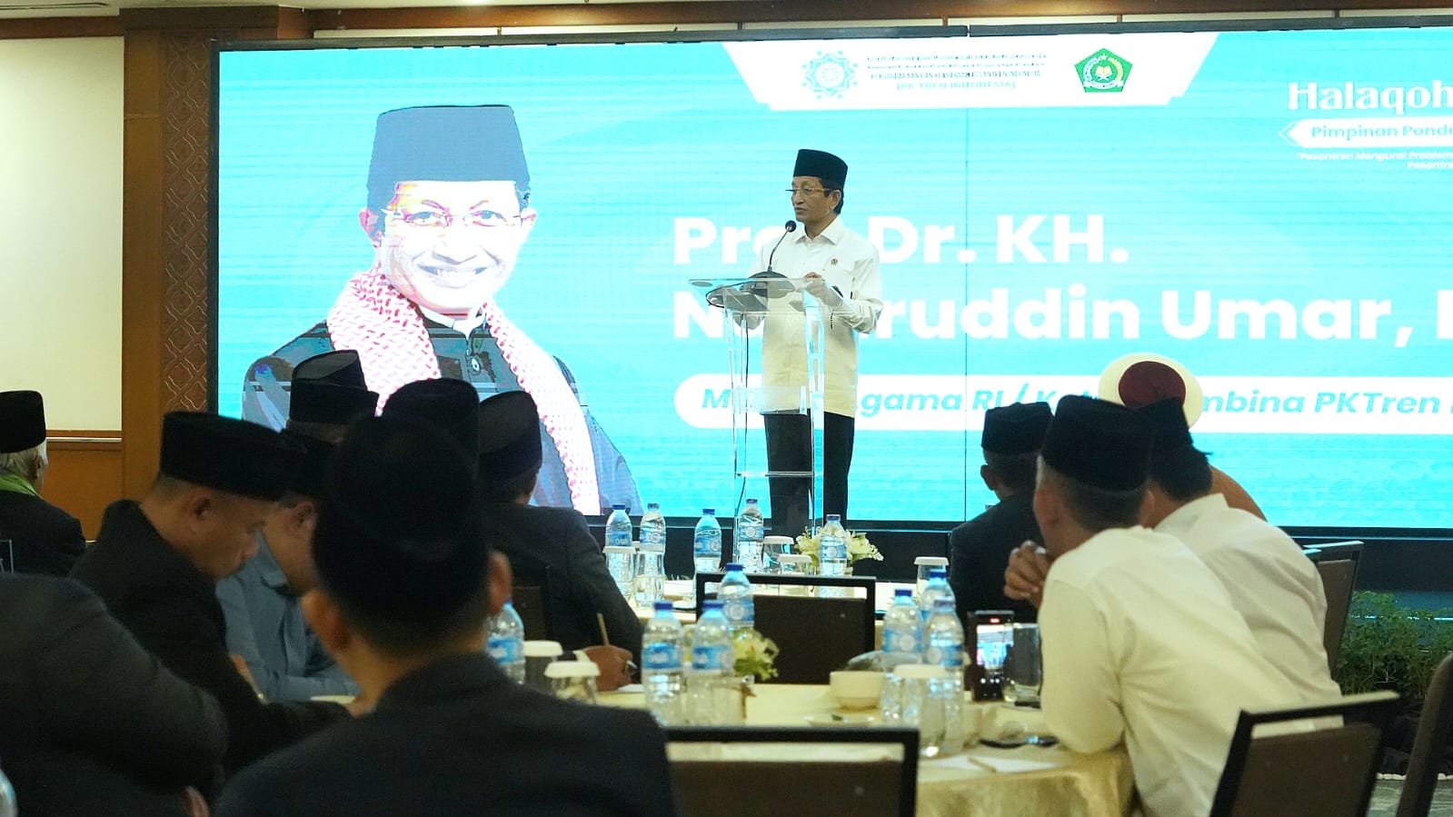Menag mengingatkan agar santri dan pengasuh pesantren tidak minder dengan modal kearifan lokal yang dimiliki