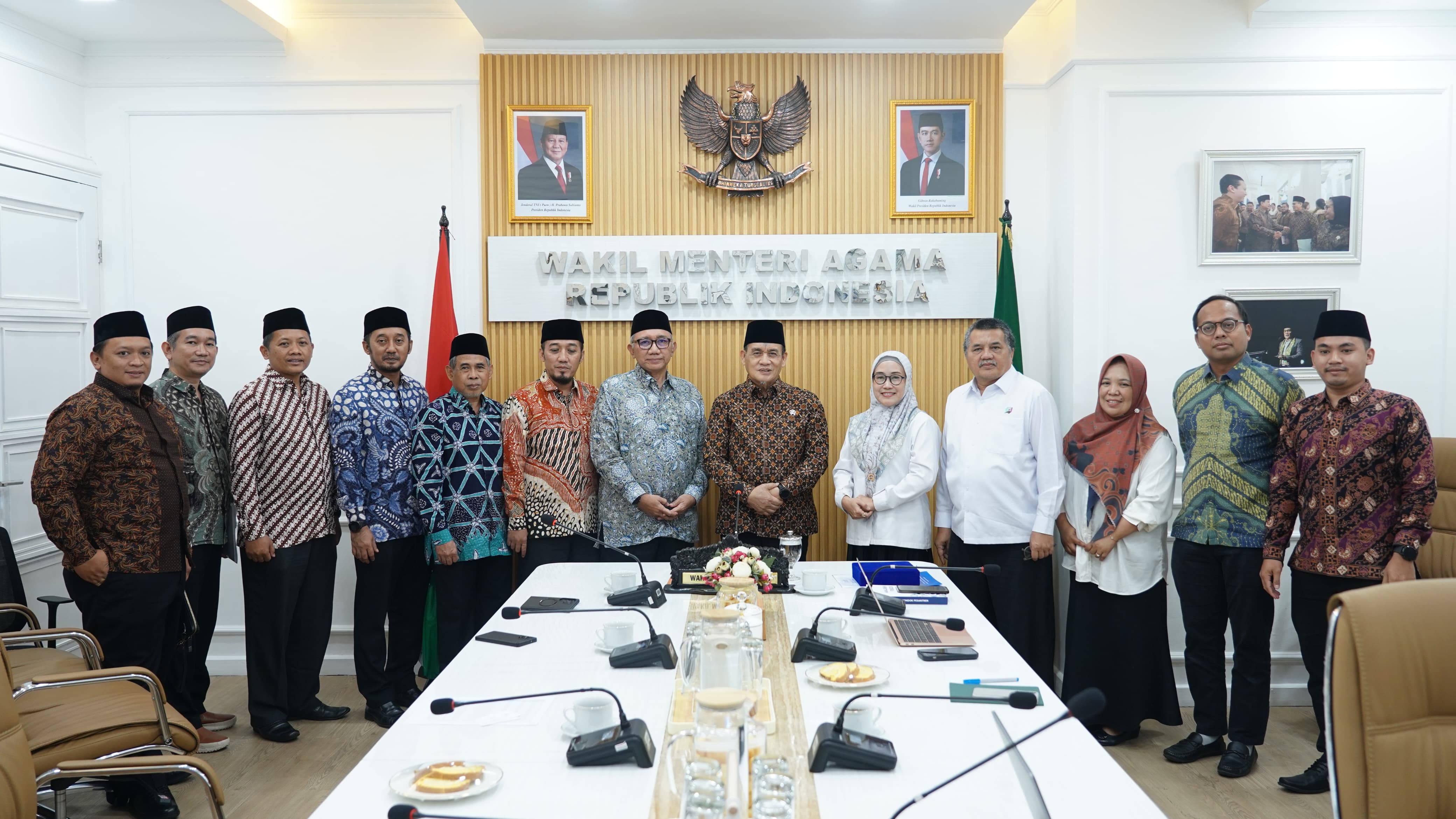 Wamenag Apresiasi Kesiapan Dapur MBG Berbasis Wakaf Mandiri di Lingkungan Pesantren Darunnajah
