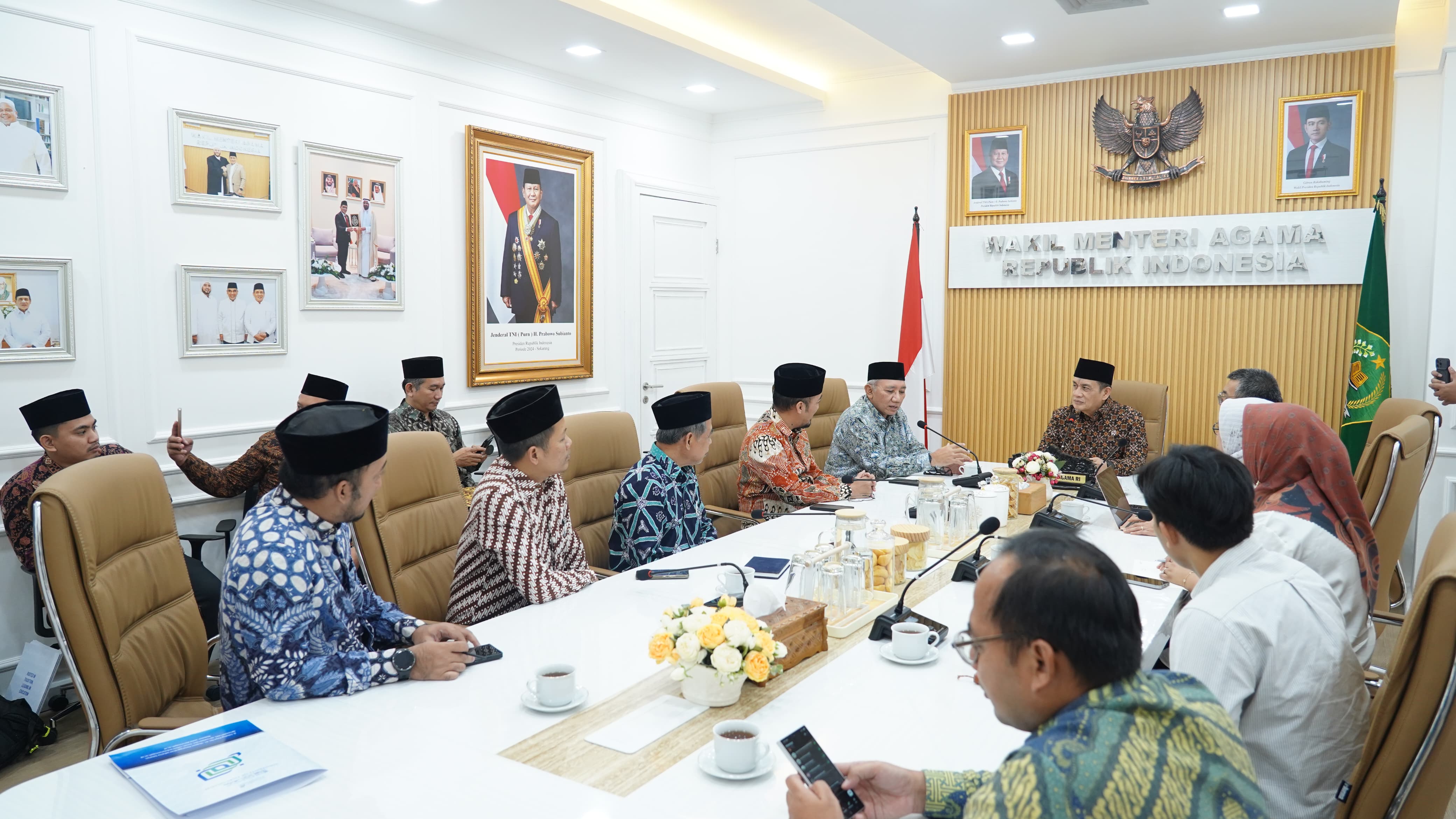 Wamenag Apresiasi Kesiapan Dapur MBG Berbasis Wakaf Mandiri di Lingkungan Pesantren Darunnajah