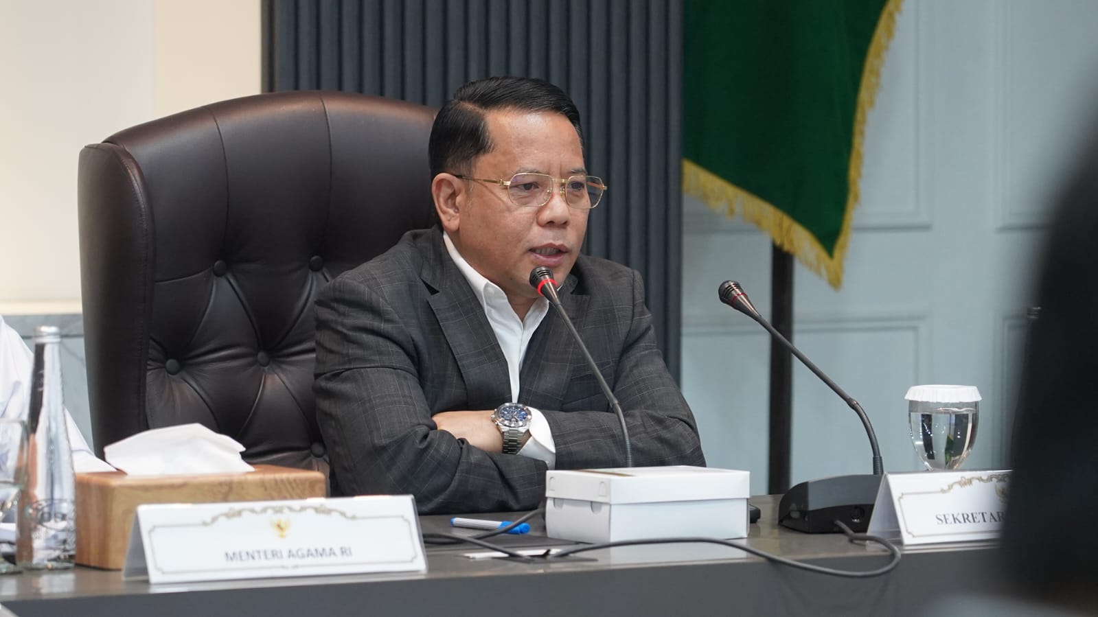 Sekjen Kemenag Kamaruddin Amin selaku pimpinan rapat.